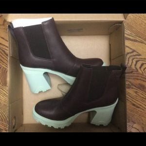 Brex™ Waterproof Platform Block Heel Chelsea Boot (Women)
SOREL